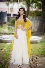 Rashi Khanna New Stills